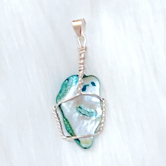 Wire Wrapped Blue Shell And Paw Pendant Necklace - Picture 2 of 6